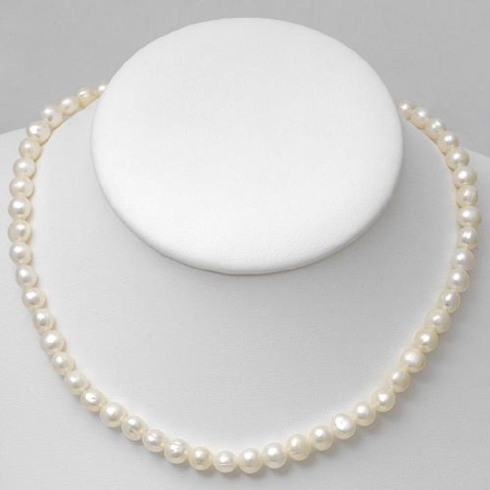 White Lovely Freshwater Pearl 16.5" Necklace